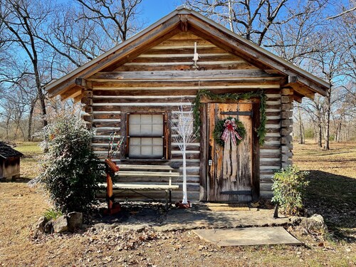 Little Dreamer log cabin
