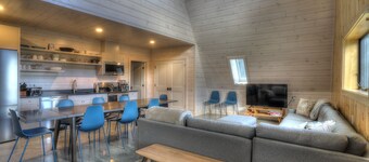 Saddleback - Parmachenee A-Frame 8 - new AFrame