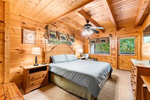 3 Schlafzimmer, Schreibtisch, Bügeleisen/Bügelbrett, Reisekinderbett