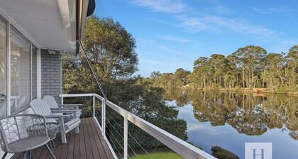 Sunrise Wyong River - Riverfront, Tennis court & Kayak's