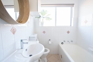 Bathtub