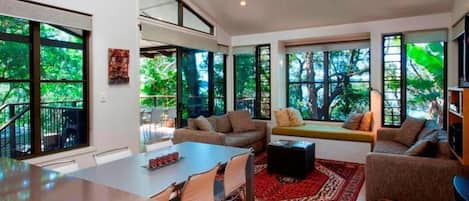 TV, peis og stereoanlegg