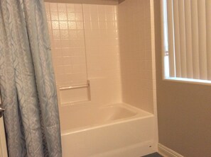Combined shower/tub - No smoking gated studio with parking (Las Vegas)