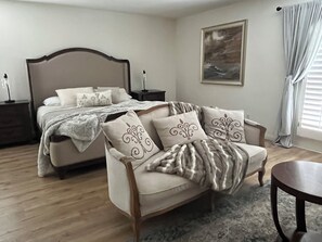 5 sovrum, skrivbord, strykjärn/strykbräda och gratis wi-fi