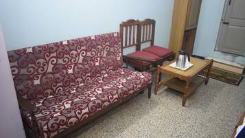 Triple Room | Premium bedding, free WiFi, bed sheets