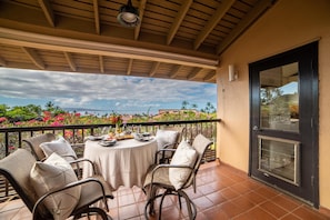 Condo, 1 King Bed with Sofa bed (Wailea Ekahi 17D ) | Outdoor dining