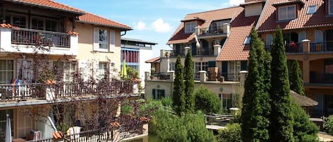 المنشأة من الخارج