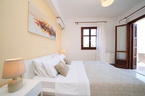 3 bedrooms, iron/ironing board, free WiFi