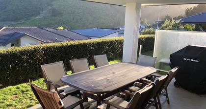 Home with Views on Vista