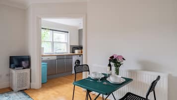 Apartamento (1 Bedroom) | Opções para refeição no quarto