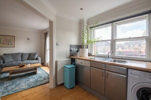 Apartment (1 Bedroom) | Private kitchen