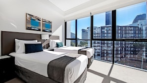 2 bedrooms, iron/ironing board, bed sheets