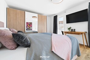 3 soveværelser, skrivebord, strygejern/strygebræt, weekendseng