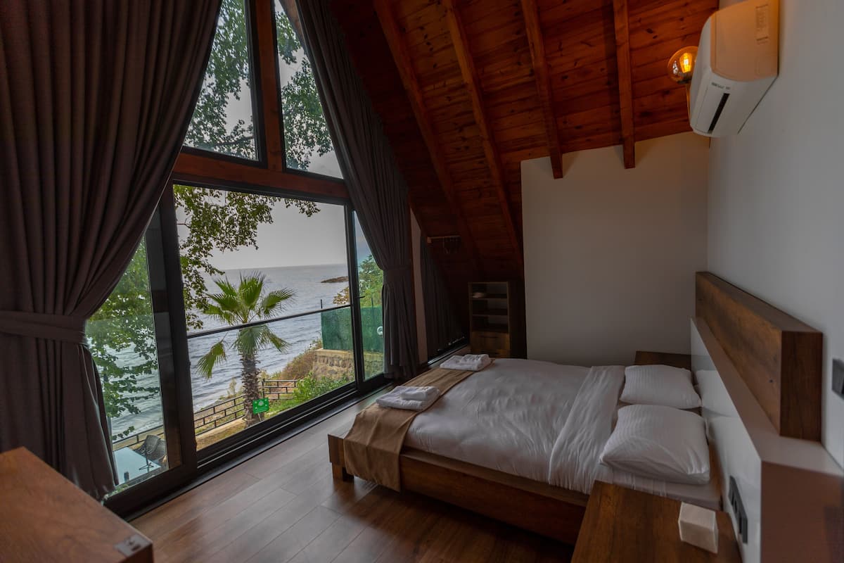 Familie villa | 1 slaapkamer, luxe beddengoed, donzen dekbedden, een minibar