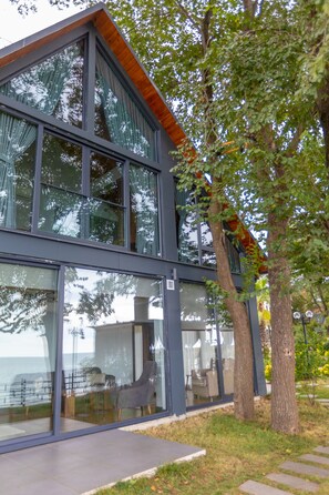 家庭别墅 | 高档床上用品、羽绒被、迷你吧、客房内保险箱