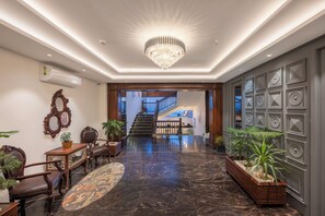 Lobby sitting area - WelcomHeritage Elysium Resort & Spa (Shimla)