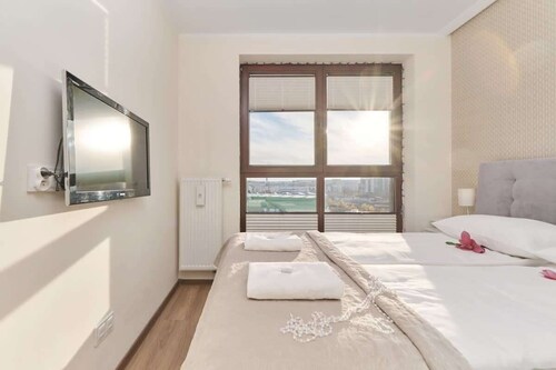 Helles Apartment mit Balkon | Parkplatz