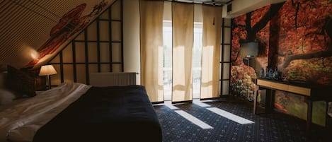 Design Apartment | Travel crib, free WiFi, bed sheets