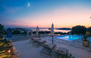 Pool - Stunning home in Sevid (Sevid)