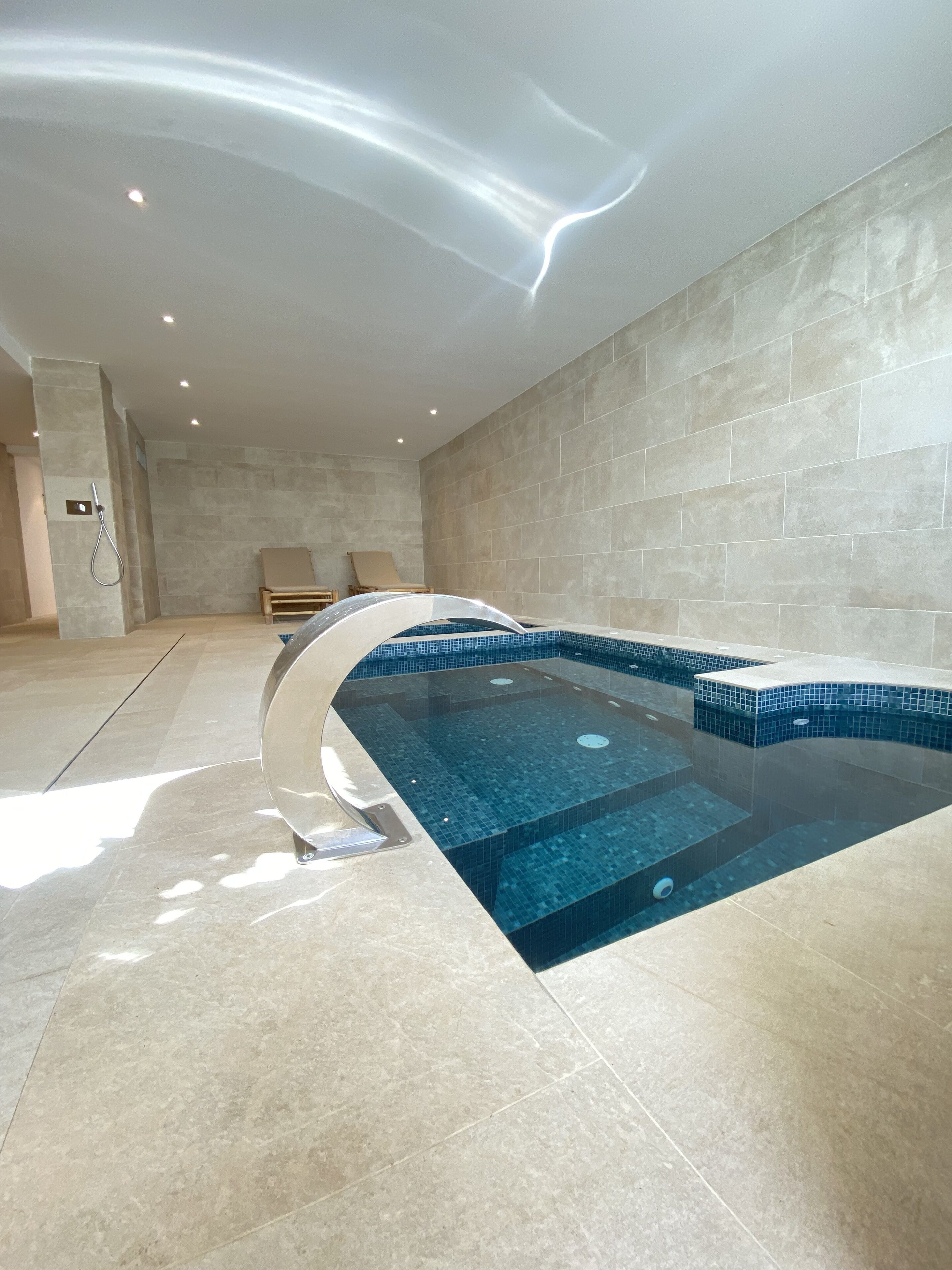 Behandlingsrum til par, sauna, boblebad, kropsbehandlinger