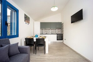 Kühlschrank, Ofen, Herdplatte, Geschirrspüler