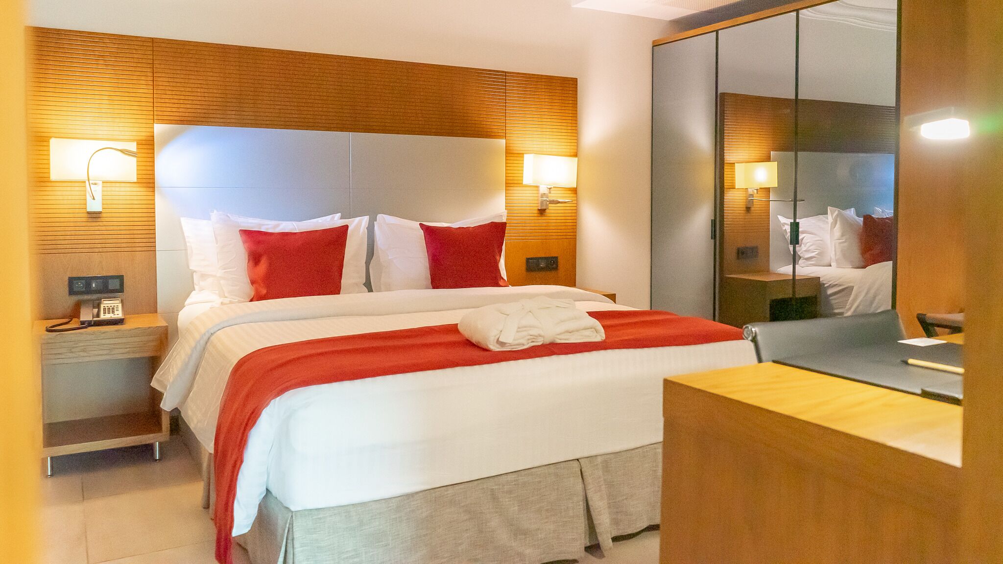 1 bedroom, minibar, in-room safe, individually furnished