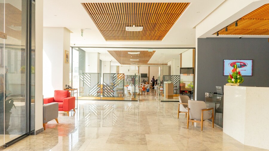 Star Land Hotel Bastos