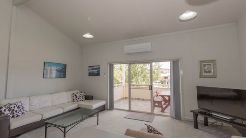 Razorback 11/1 Gippsland St