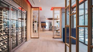 3 restaurants, spécialités Cuisine internationale