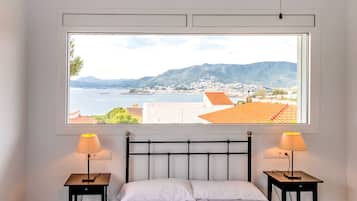 2 slaapkamers, een strijkplank/strijkijzer, beddengoed