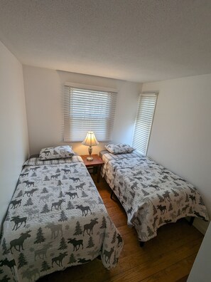 3 bedrooms, desk, free WiFi, bed sheets