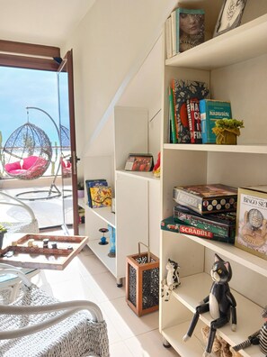 Interior - Silvia's romantic loft, 24h electricity, private jacuzzi (Kfar Hbab)