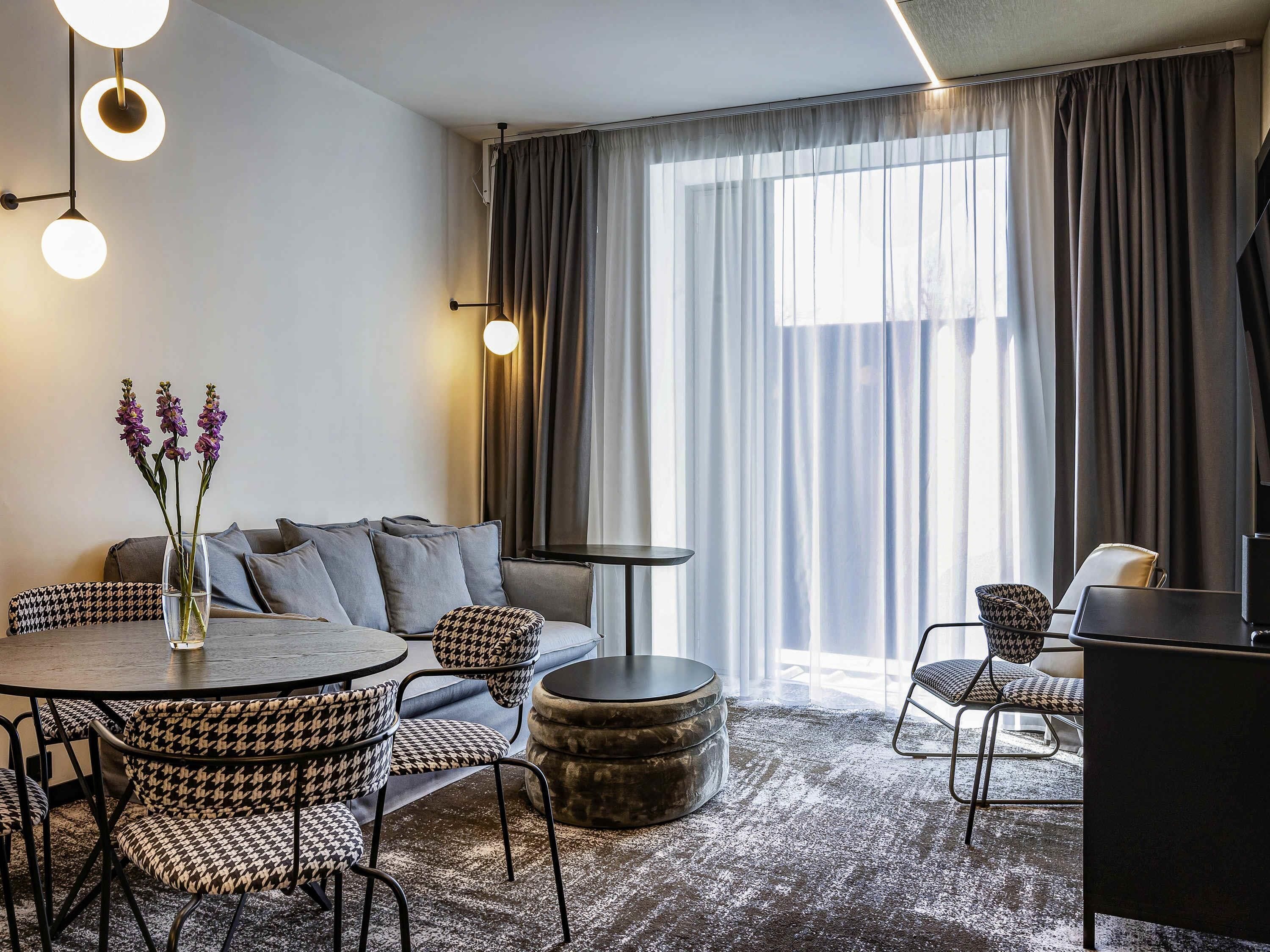 公寓, 1 間臥室 | 防敏寢具、房內夾萬、書桌、遮光窗簾/窗簾