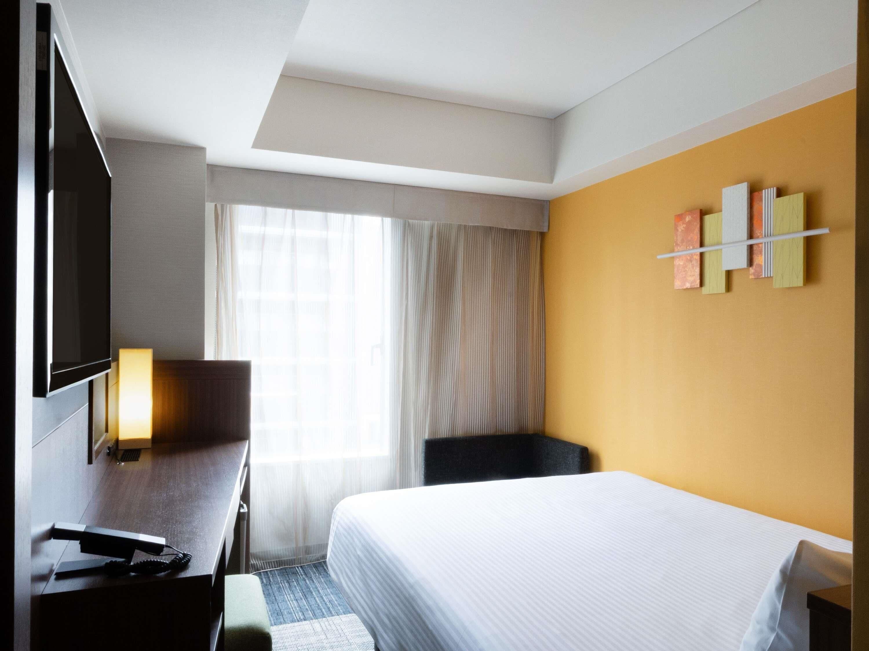 Standard Room, 1 Double Bed | In-room safe, desk, laptop workspace, blackout drapes