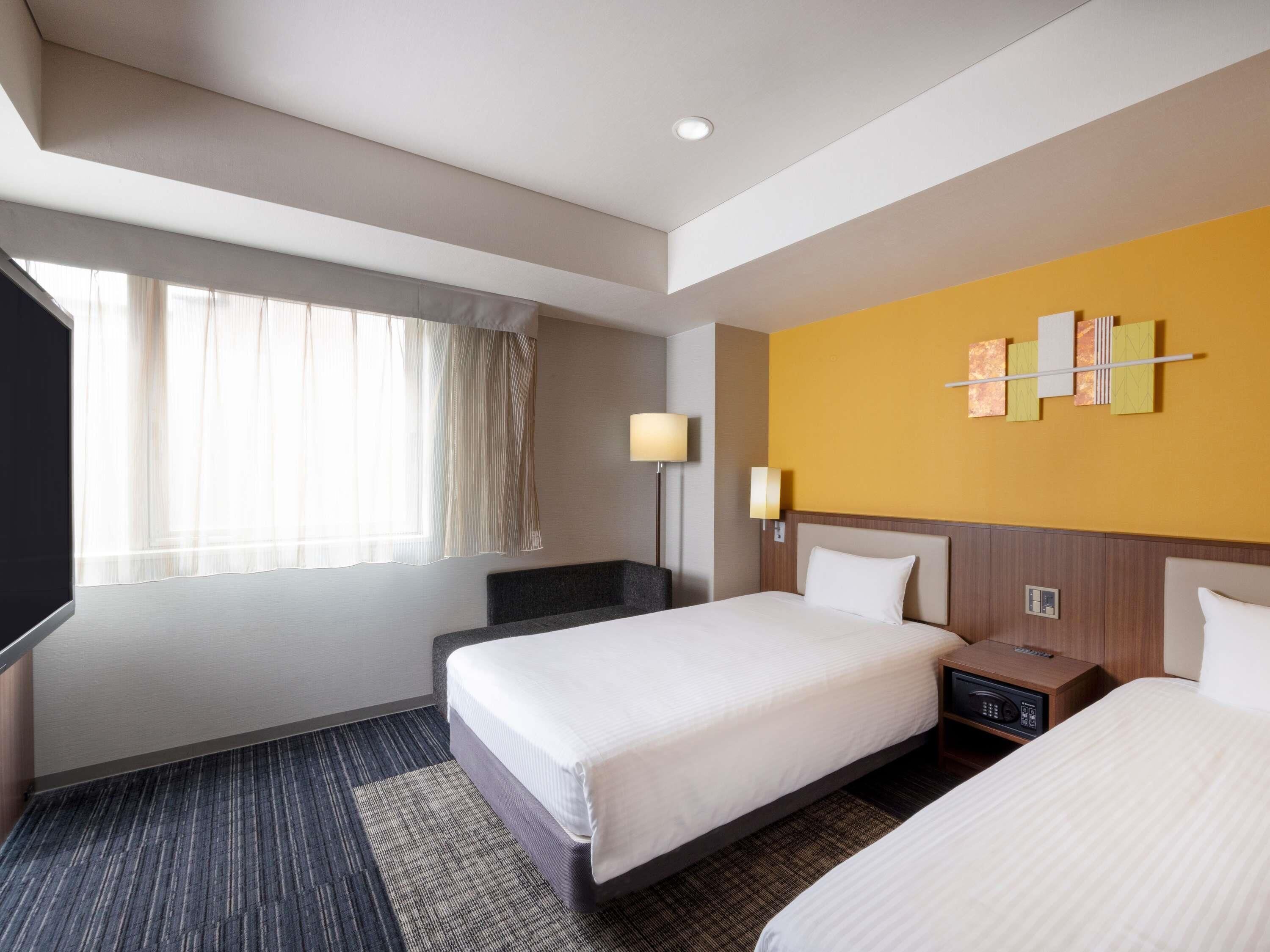 Chambre Standard, 2 lits une place, non-fumeurs | Couette en duvet d'oie, coffres-forts dans les chambres, bureau