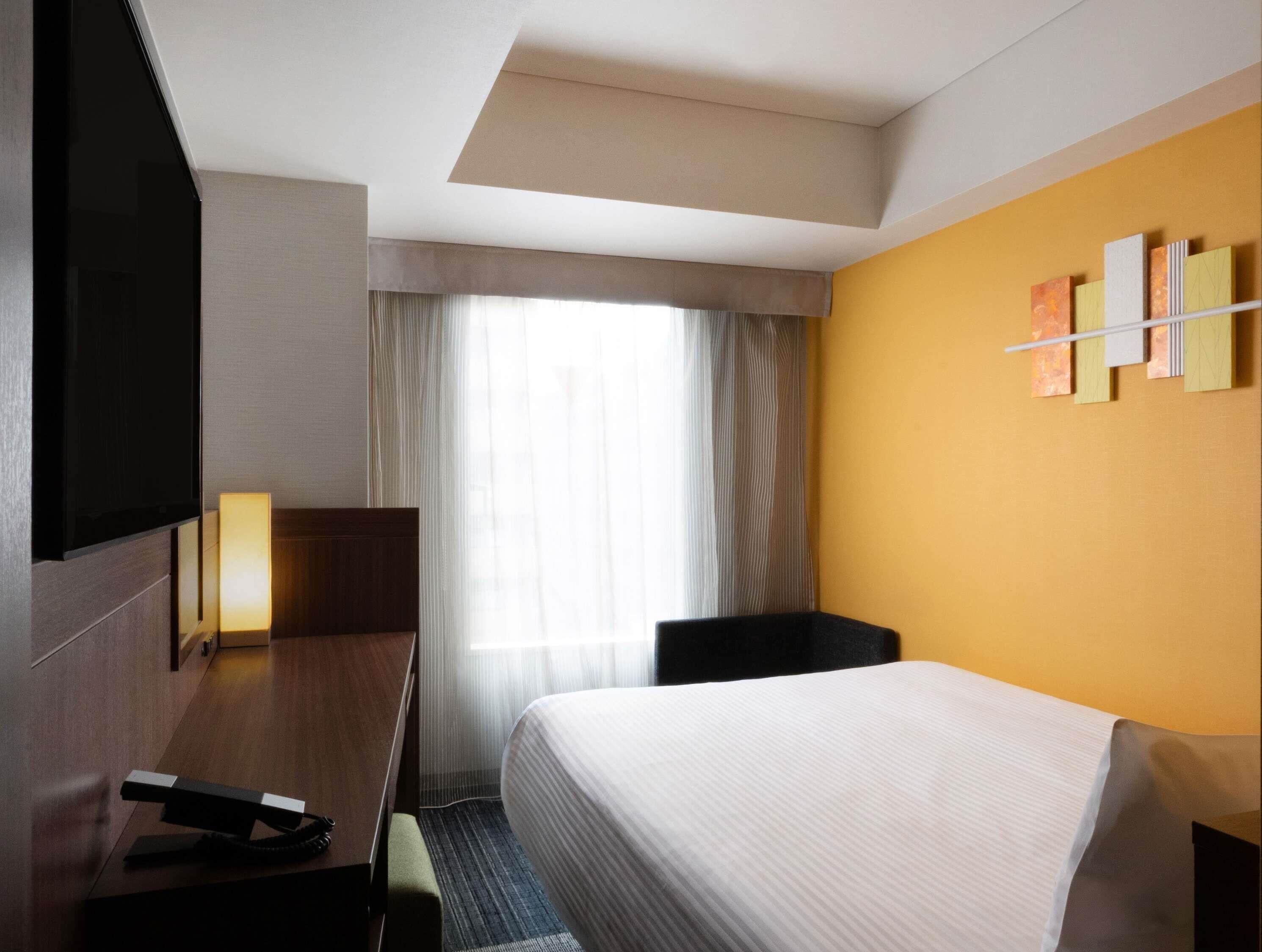 Standard Room, 1 Double Bed | In-room safe, desk, laptop workspace, blackout curtains