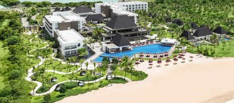Pullman Lombok Merujani Mandalika Beach Resort 