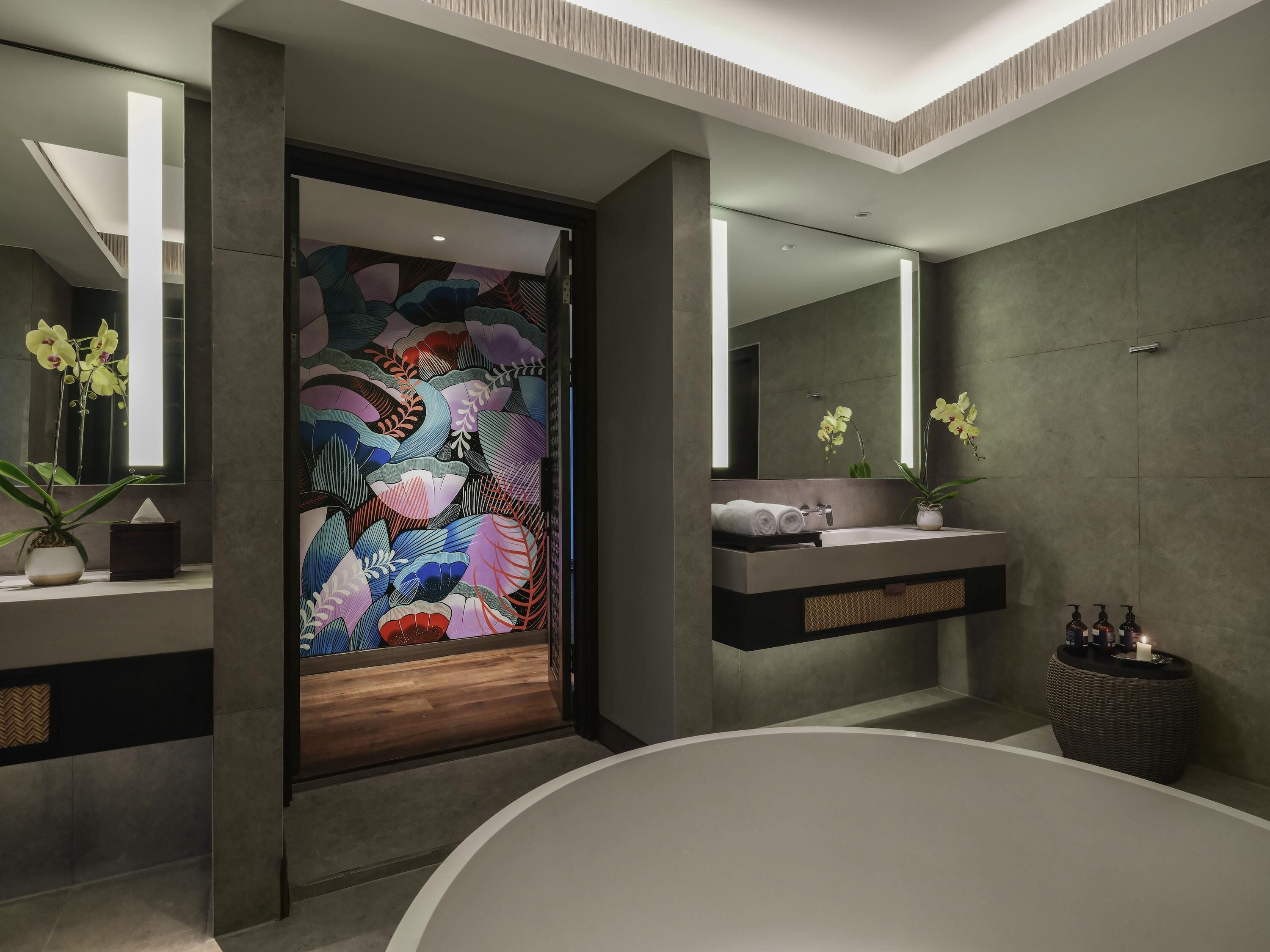 Suite, 1 King Bed, Garden View, Courtyard Area (with Plunge Pool) | Pillow-top beds, minibar, in-room safe, laptop workspace