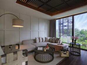 Suite, 1 cama de matrimonio grande (Sundeck, Plunge Pool) | Colchones con acolchado adicional, minibar, caja fuerte