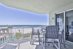 Outdoor dining - 3rd FLOOR 2BR 2BA @ THE BOARDWALK! (Panama City Beach)