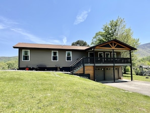 House, 3 Bedrooms | Exterior - Wearadise Mountain Views Home features Hot Tub and Fire Pit by RedAwning (Sevierville)
