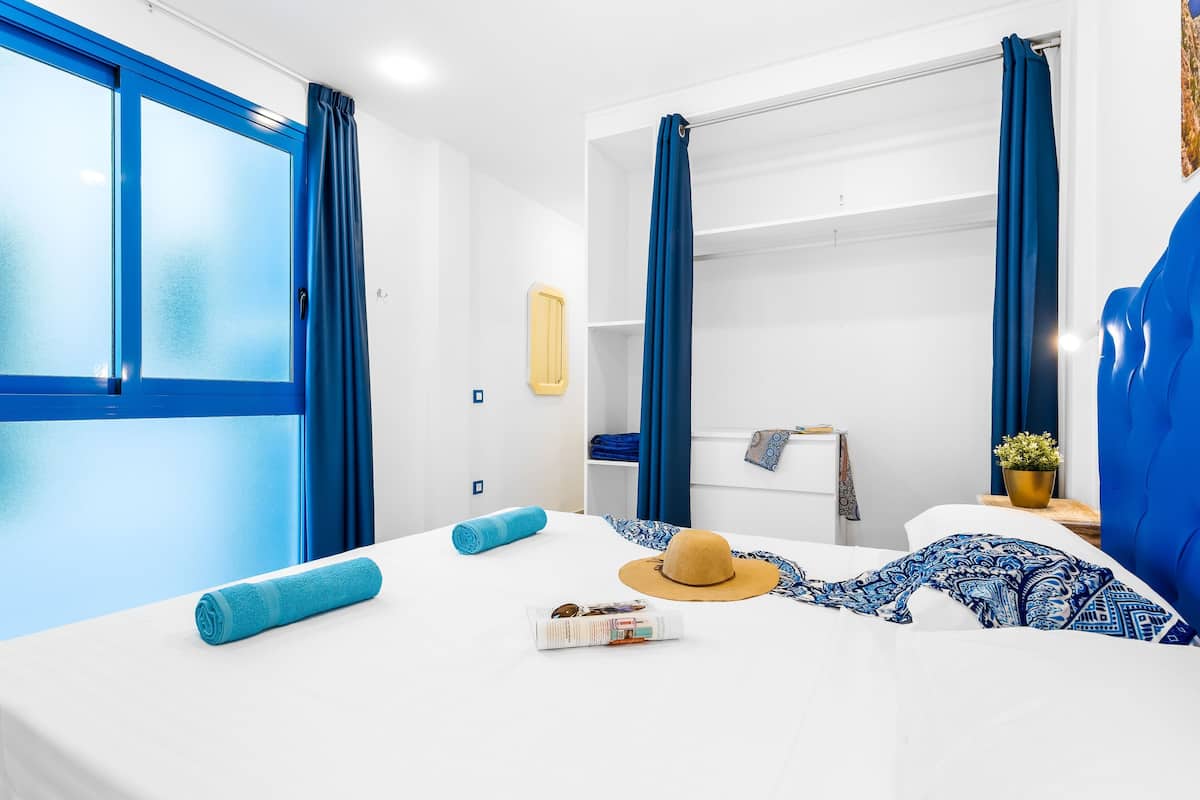 Wifi gratis y ropa de cama