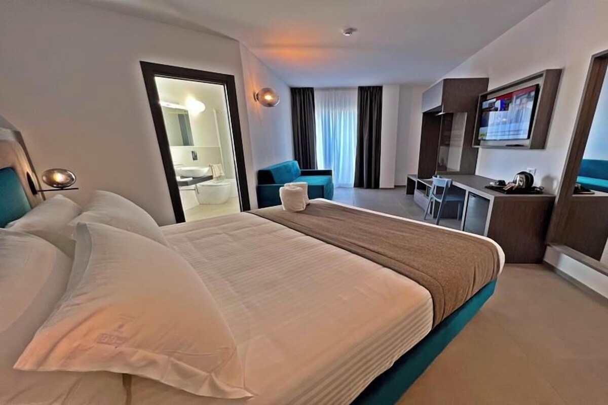 Deluxe Quadruple sea view