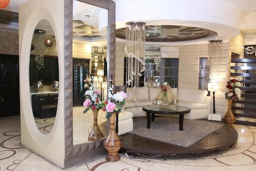 Gulberg Continental Hotel