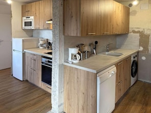 Refrigerador, microondas y lavavajillas 