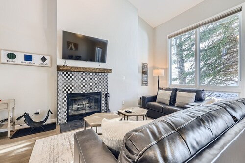 Renovated townhome in Homestead community of Edwards