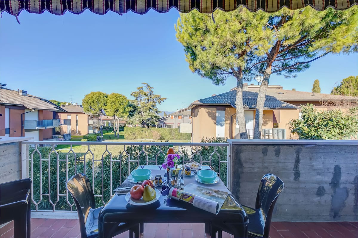 Familienapartment, Mehrere Schlafzimmer (Villa Fiorita - Apt 4 - Mimosa) | Balkon