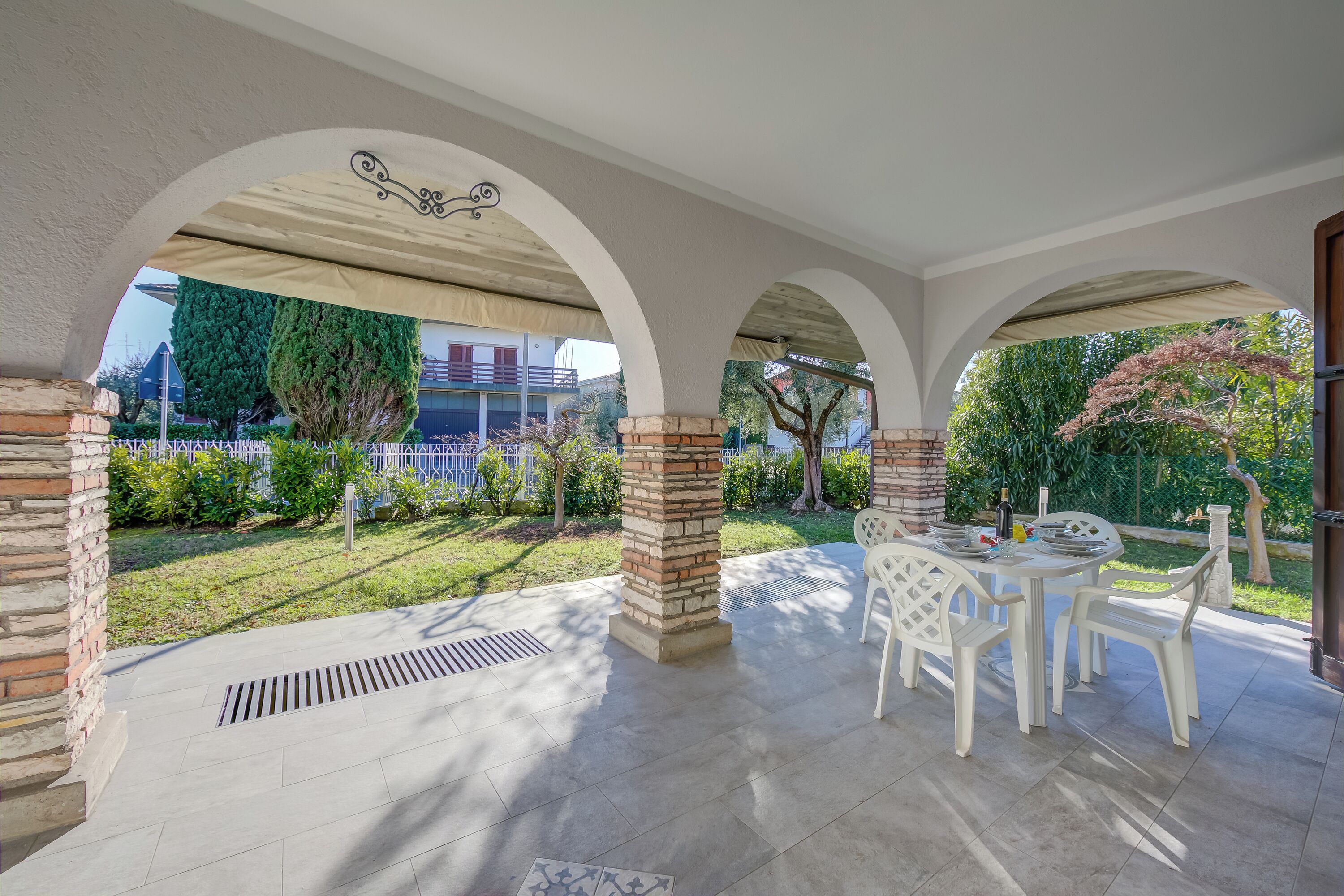 Familjelägenhet - flera sovrum (Villa Fiorita - Apt 1 - Violetta) | Terrass/Patio
