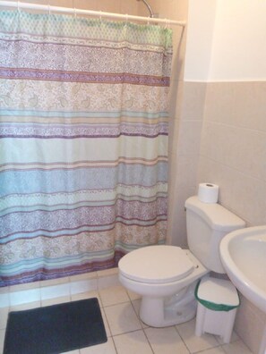 Bruser, Sæbe, Toiletpapir