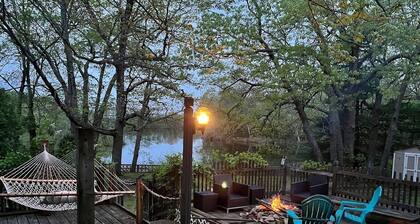 NEW Listing: LAKEFRONT Home w/ Dock, Theater Room, Firepit. Near Mystic, Casinos